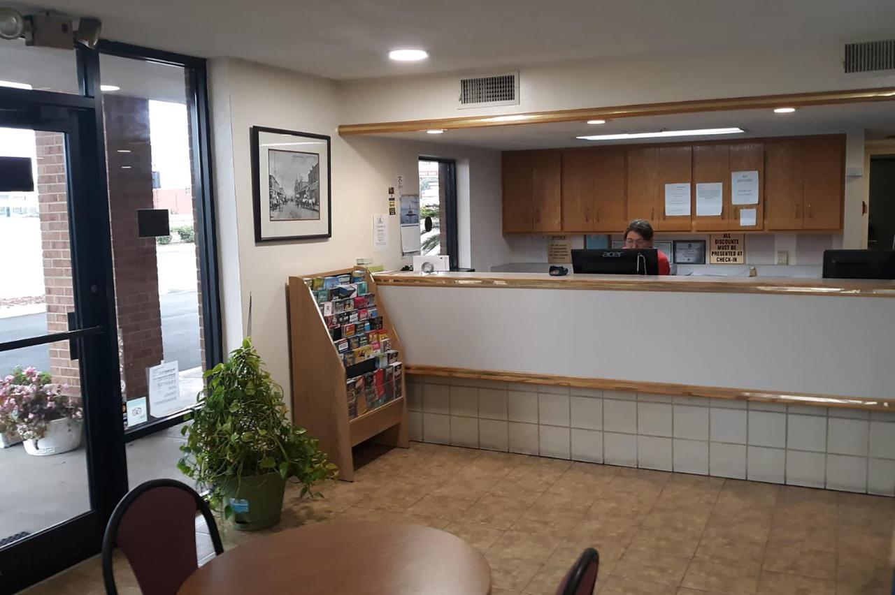 Super Value Inn 밸도스타 외부 사진